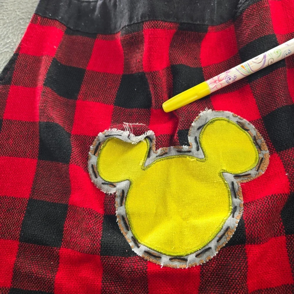 Disney Parks Apron One Size Red Check Mickey Minnie Mouse Tree Farm READ